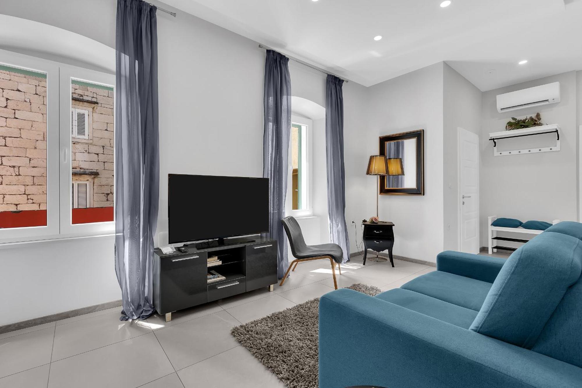 מאקרסקה City Center Apartment Dvor Kalalarga מראה חיצוני תמונה