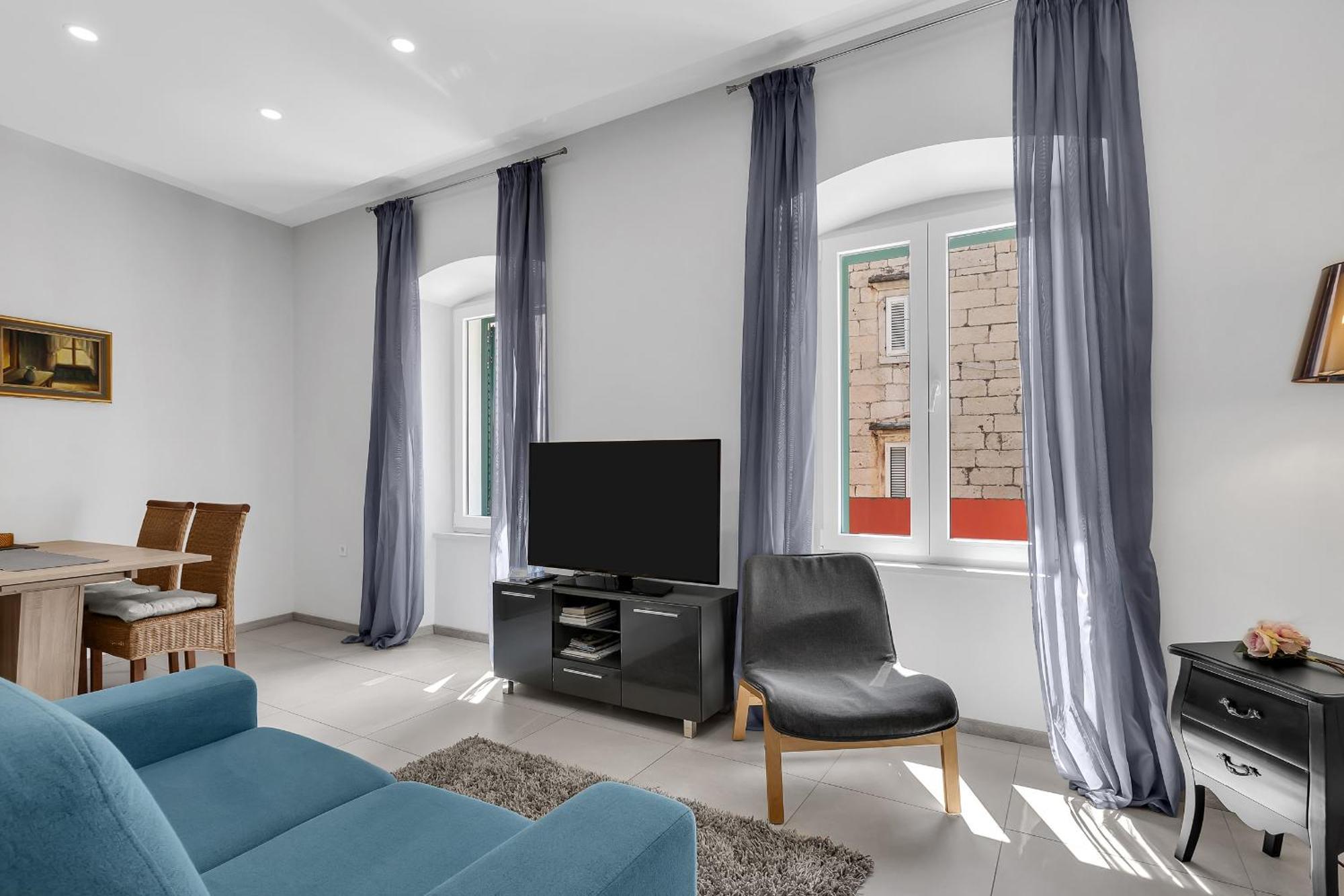 מאקרסקה City Center Apartment Dvor Kalalarga מראה חיצוני תמונה