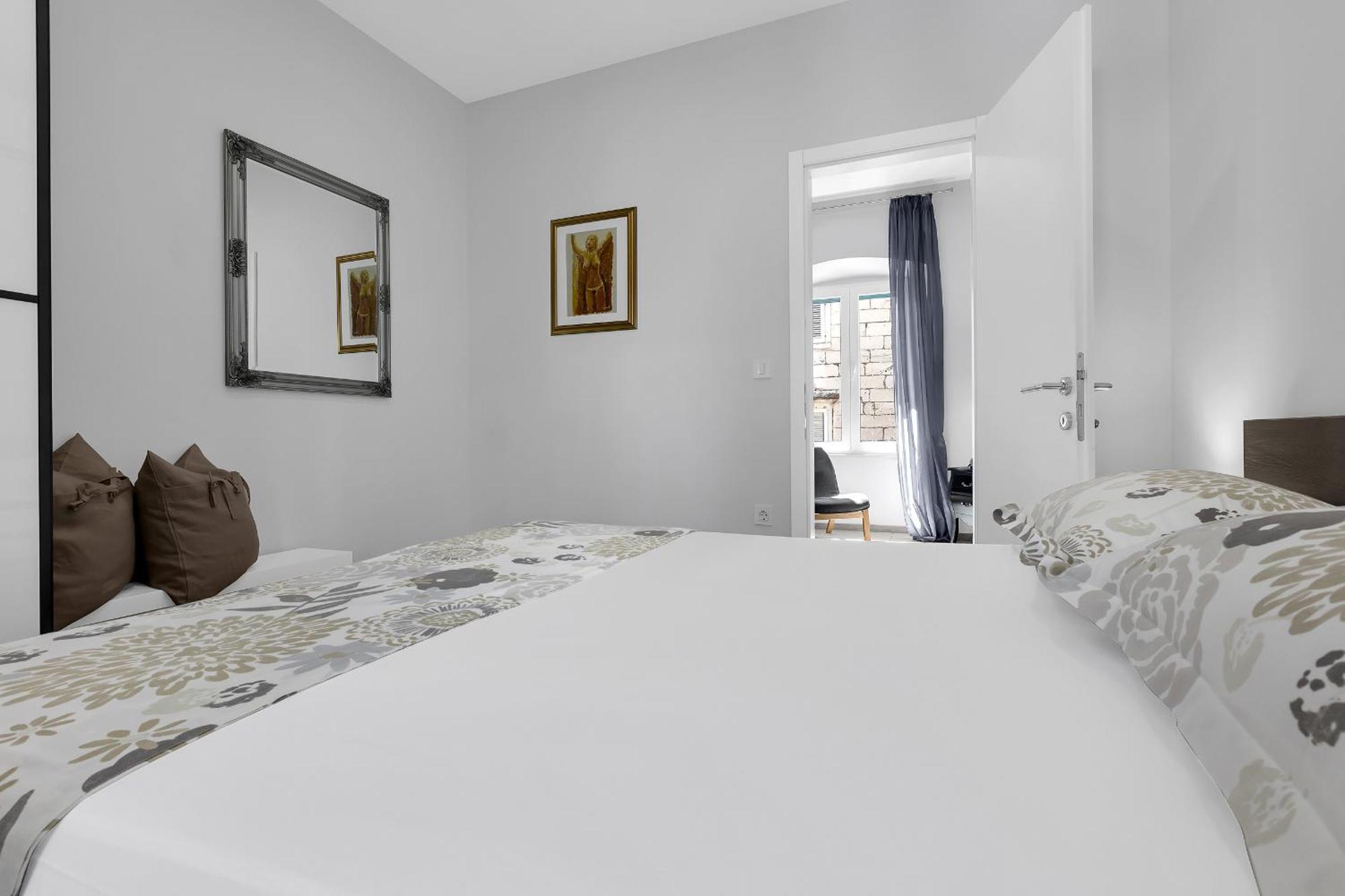 מאקרסקה City Center Apartment Dvor Kalalarga מראה חיצוני תמונה